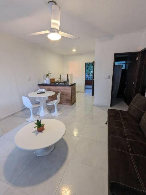 Apartamento Dpto. A Unos Pasos De La Playa En Las Brisas Manzanillo Exterior foto